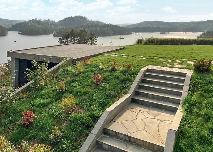 Feriehus Amazing In With Sauna